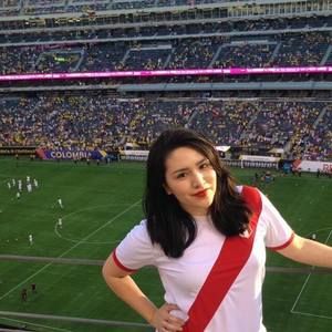 Meet your Posher, Macarena